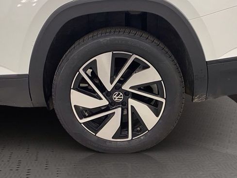 Used 2024 Volkswagen Atlas SE AWD/4WD image 38
