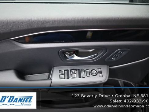 Used 2025 Honda Pilot TrailSport image 24