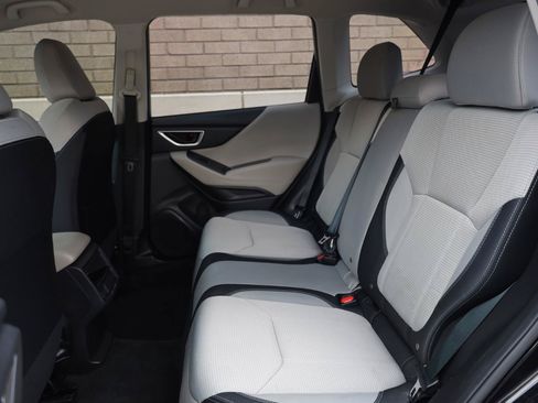 Used 2021 Subaru Forester AWD/4WD image 17
