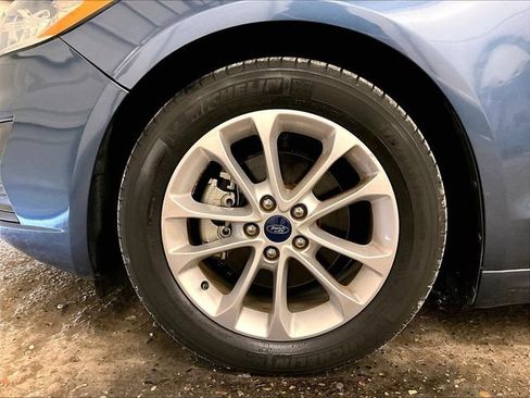 Used 2019 Ford Fusion SE FWD image 8