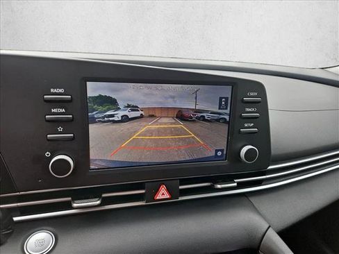 Used 2023 Hyundai Elantra SEL FWD image 12