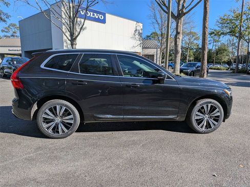 Used 2022 Volvo XC60 B5 Inscription w/ Advanced Package image 3