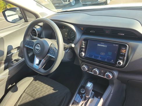 Used 2023 Nissan Kicks SV image 8