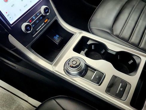 Used 2024 Ford Edge SEL image 16