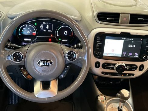 Used 2019 Kia Soul EV + FWD image 15