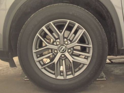 Used 2023 Nissan Rogue S AWD/4WD image 23