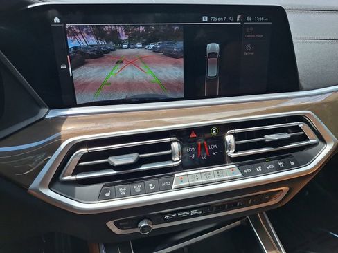 Used 2022 BMW X5 sDrive40i w/ M Sport Package RWD image 22