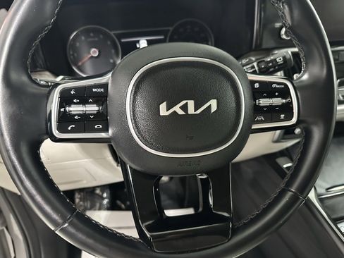 Used 2022 Kia Sorento EX image 16