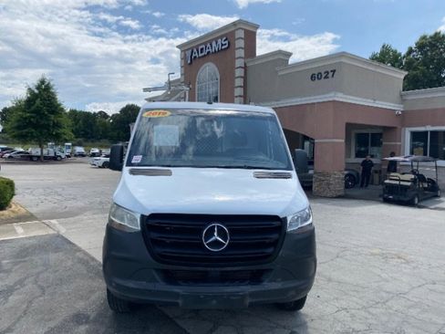 Used 2019 Mercedes-Benz Sprinter 2500 image 8