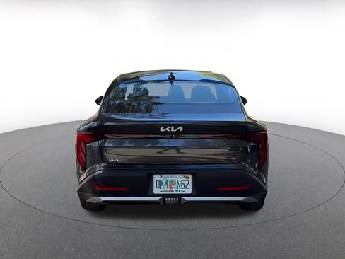 Used 2025 Kia K4 LXS image 11