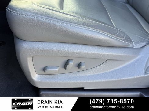 Used 2019 Chevrolet Suburban LT w/ LT Signature Package image 12