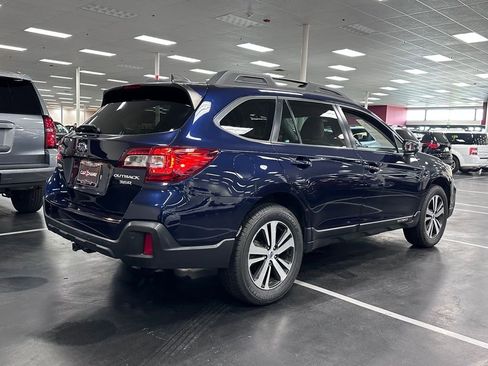 Used 2018 Subaru Outback 3.6R Limited image 7