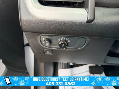 Used 2022 GMC Terrain SLE image 23