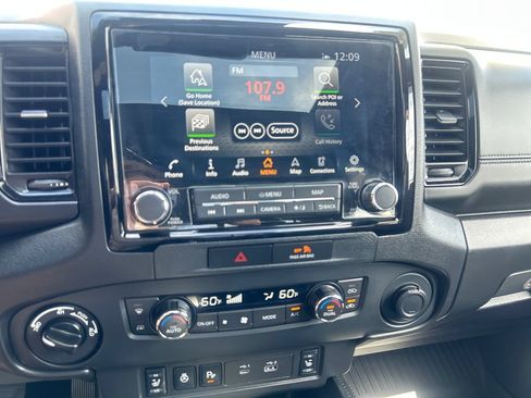 Used 2022 Nissan Frontier PRO-4X w/ Pro-4X Premium Package AWD/4WD image 21