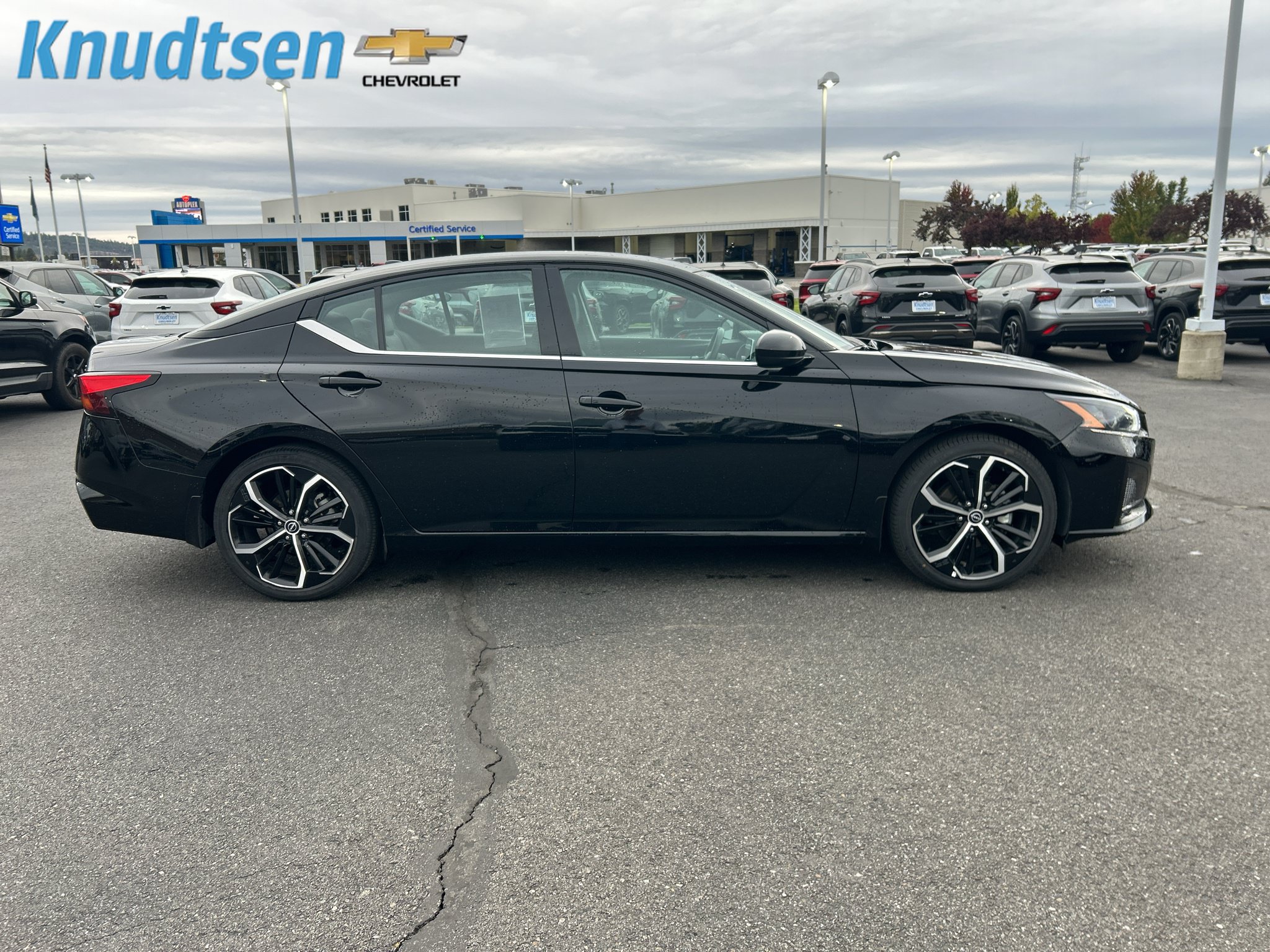 Used 2025 Nissan Altima 2.5 SR FWD image 8