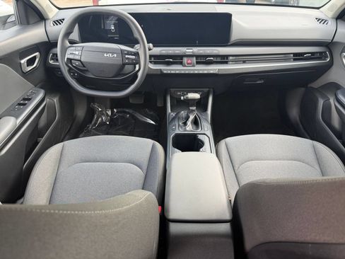 Used 2025 Kia K4 FWD image 40