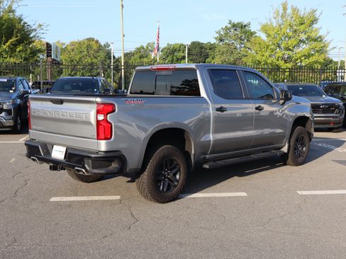 Used 2024 Chevrolet Silverado 1500 LT Trail Boss w/ Convenience Package II AWD/4WD image 10
