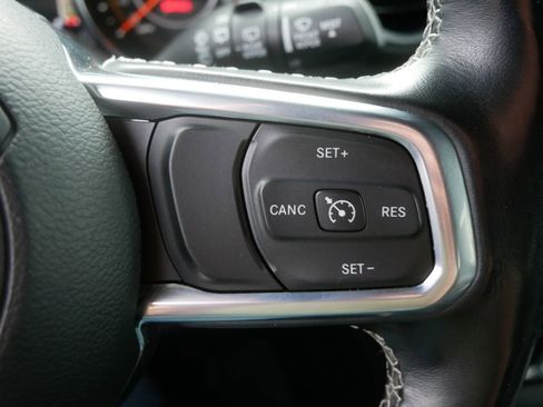 Used 2020 Jeep Wrangler Unlimited Sahara w/ Uconnect 4C Nav & Sound Group AWD/4WD image 20