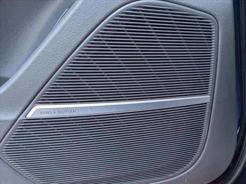 Used 2021 Audi Q8 Prestige w/ Prestige Package image 14