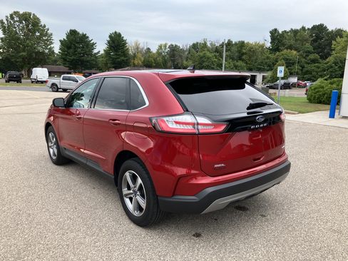 Used 2022 Ford Edge SEL w/ Convenience Package image 9