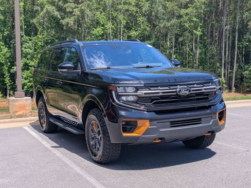 Used 2025 Ford Expedition Tremor AWD/4WD image 2