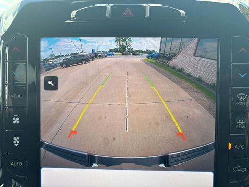 Used 2023 RAM 1500 Limited w/ Body Color Bumper Group AWD/4WD image 17