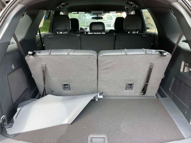 New 2026 Ford Explorer ST-Line RWD image 18