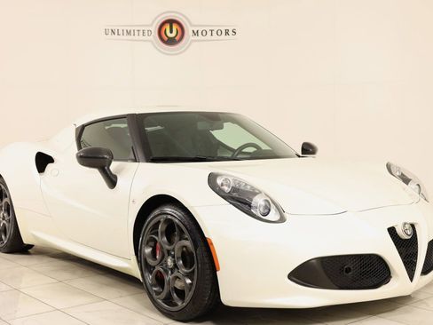 Used 2015 Alfa Romeo 4C Coupe w/ Leather Interior Group image 31