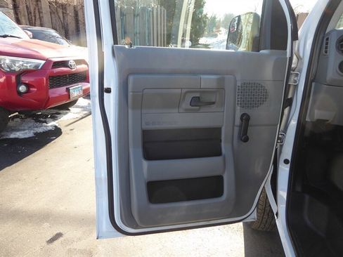 Used 2013 Ford E-350 and Econoline 350 XL image 18
