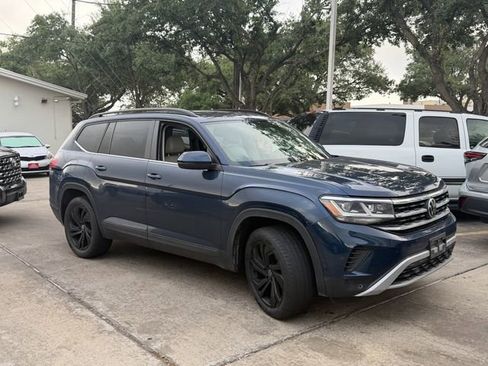 Used 2022 Volkswagen Atlas SE image 3