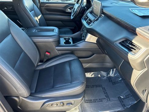 Used 2023 Chevrolet Suburban LT image 17