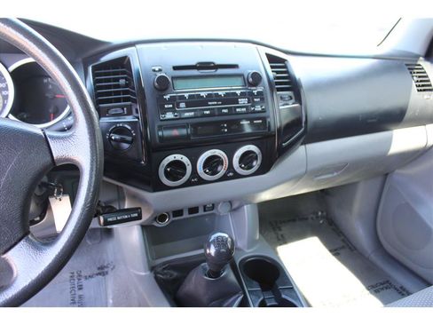 Used 2011 Toyota Tacoma 4x4 Regular Cab image 14