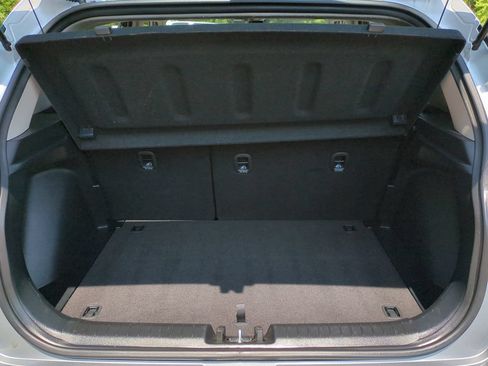 Used 2025 Hyundai Venue SEL FWD image 13