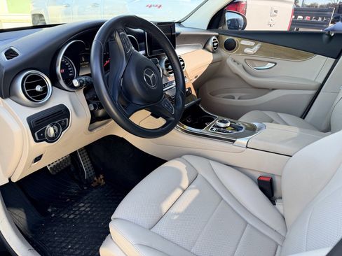 Used 2018 Mercedes-Benz GLC 300 image 3