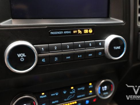 Used 2021 Ford Expedition Limited AWD/4WD image 25