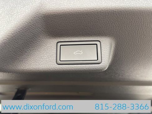 New 2025 Volkswagen ID. Buzz Pro S image 25