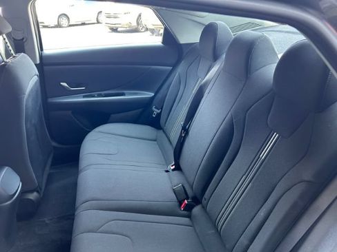 Used 2021 Hyundai Elantra SEL FWD image 26
