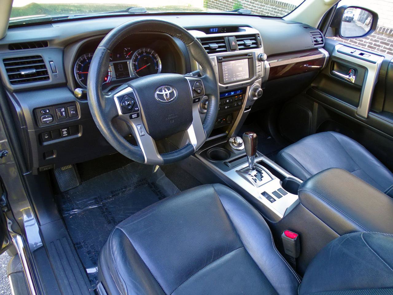 Used 2015 Toyota 4Runner Limited AWD/4WD image 15