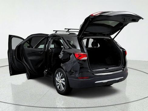 Used 2024 Chevrolet Equinox Premier AWD/4WD image 11