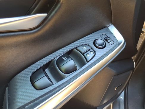 Used 2023 Nissan Sentra SR w/ SR Premium Package FWD image 11
