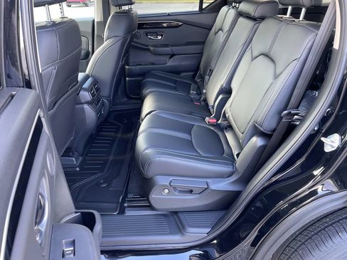 New 2025 Honda Pilot EX-L image 10