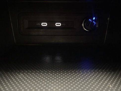 Certified 2023 Volkswagen Atlas Cross Sport SE w/ Black Wheel Package image 24