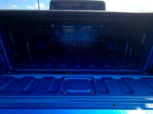 Used 2022 Jeep Gladiator Sport image 19