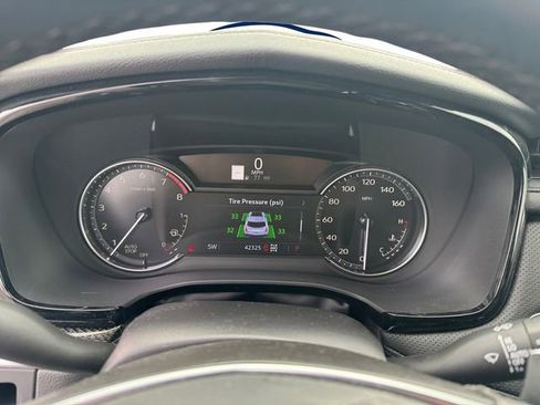 Certified 2023 Cadillac XT5 Sportv AWD/4WD image 14