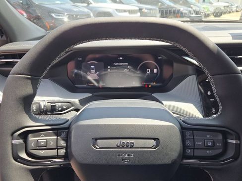 New 2026 Jeep Cherokee Limited AWD/4WD image 32