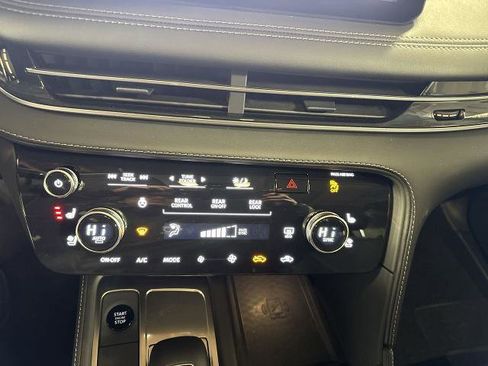 Certified 2026 INFINITI QX60 Luxe w/ Family Package image 27