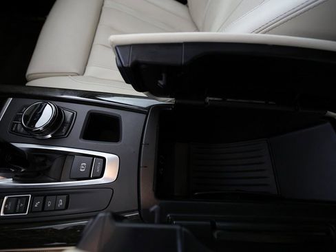 Used 2018 BMW X5 xDrive50i w/ M Sport Package image 39