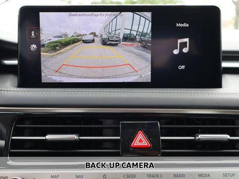 Used 2025 Genesis G70 2.5T RWD image 6