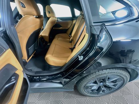 Used 2023 BMW i4 eDrive35 w/ Premium Package RWD image 28
