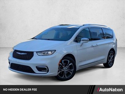 Used 2022 Chrysler Pacifica Pinnacle